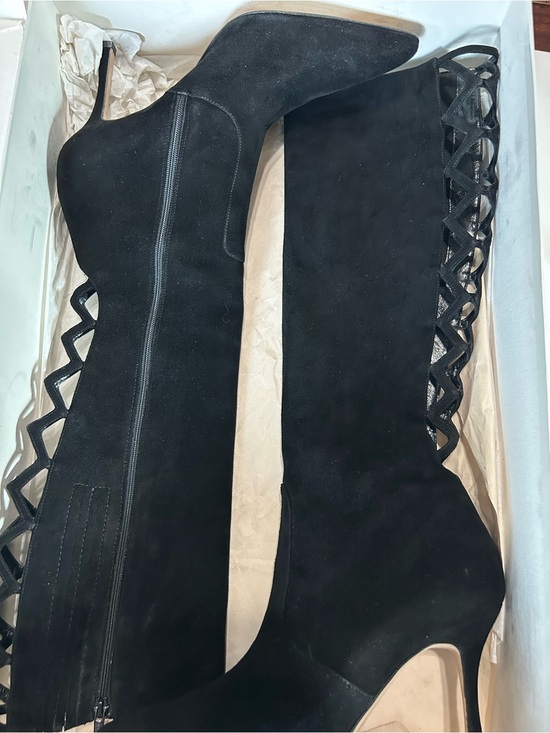Manolo Blahnik Shoes - MANOLO BLAHNIK